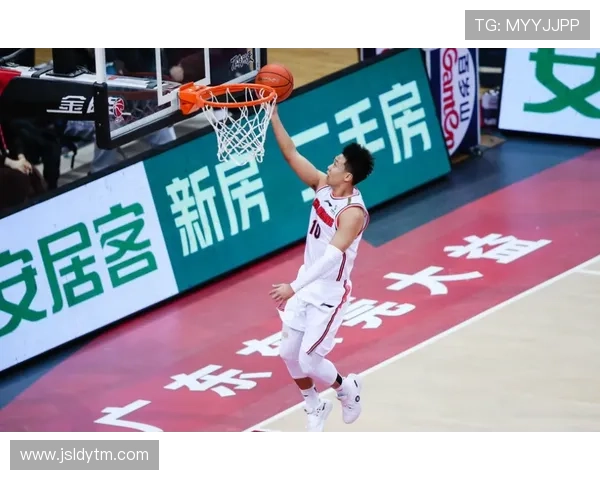 中国篮球队逆转胜韩国迎来世界杯开门红 易建联状态回暖助力全队表现出色 中国篮球队逆转胜韩国迎来世界杯开门红 易建联状态回暖助力全队表现出色