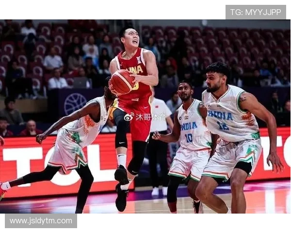 中国男篮力克韩国迎来亚洲杯四强突破 李楠战术调整功不可没