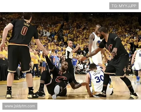 全球总决赛再掀巅峰对决各大战队鏖战赛场角逐年度荣耀桂冠