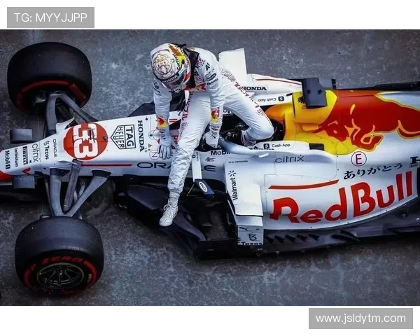 维斯塔潘再创赛季纪录红牛车队统治F1赛场竞争格局骤变