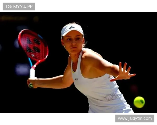 网球赛场风云再起 新星崭露头角 经典对决引爆全球关注 网球赛场风云再起 新星崭露头角 经典对决引爆全球关注