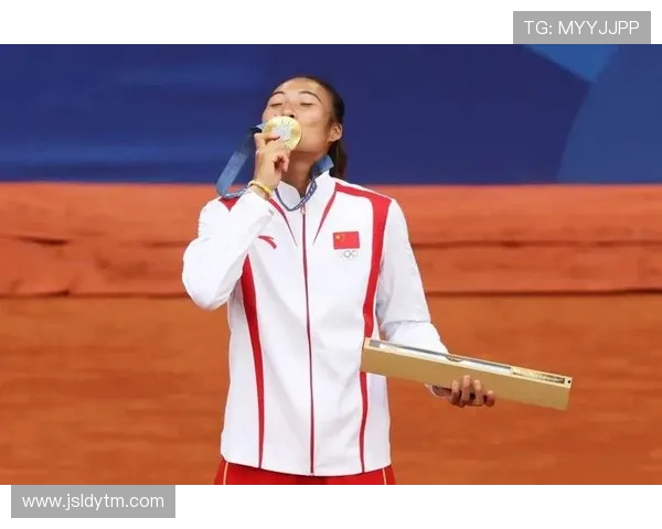 网球赛场风云再起 世界排名前十选手激战各大赛事争夺年度冠军 网球赛场风云再起 世界排名前十选手激战各大赛事争夺年度冠军